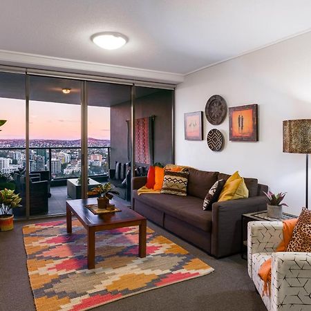 African Escape On Level 38 - Balcony With Views Brisbane Bagian luar foto
