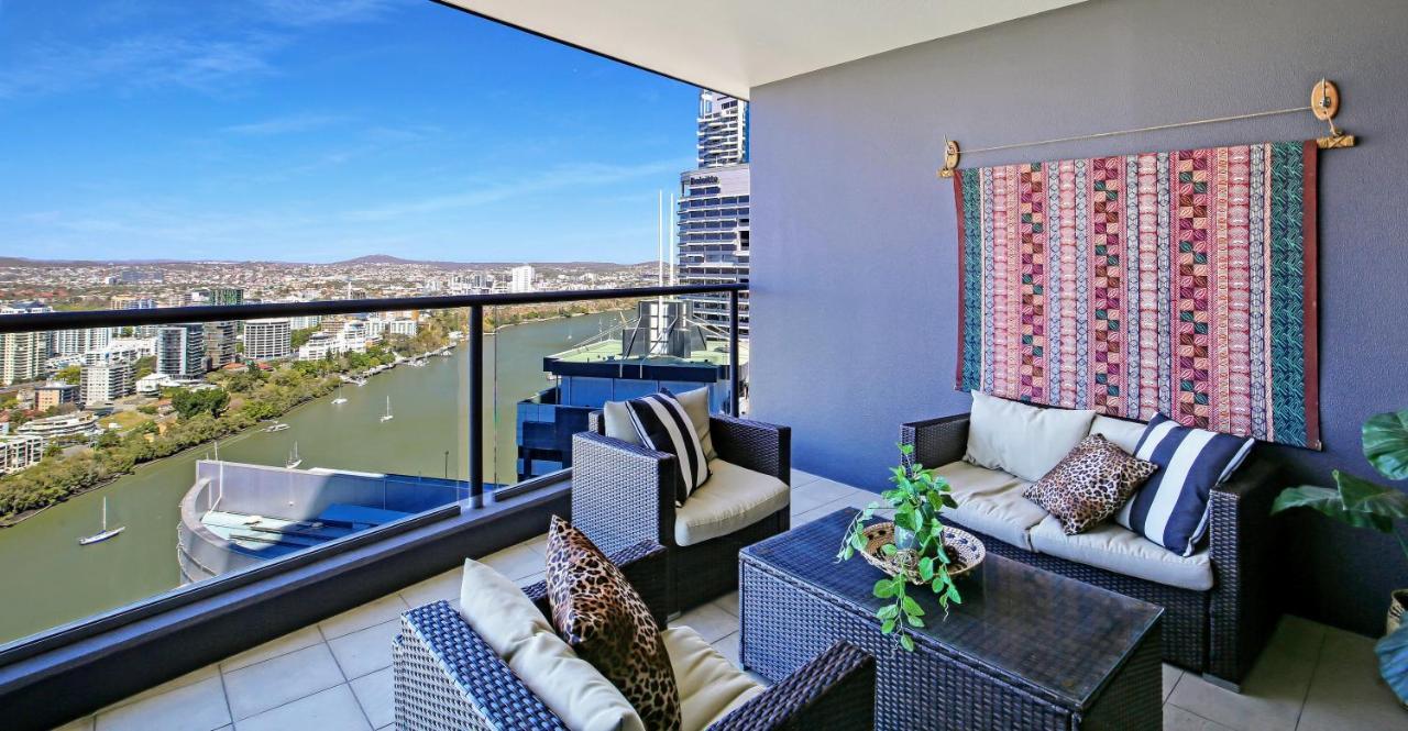 African Escape On Level 38 - Balcony With Views Brisbane Bagian luar foto