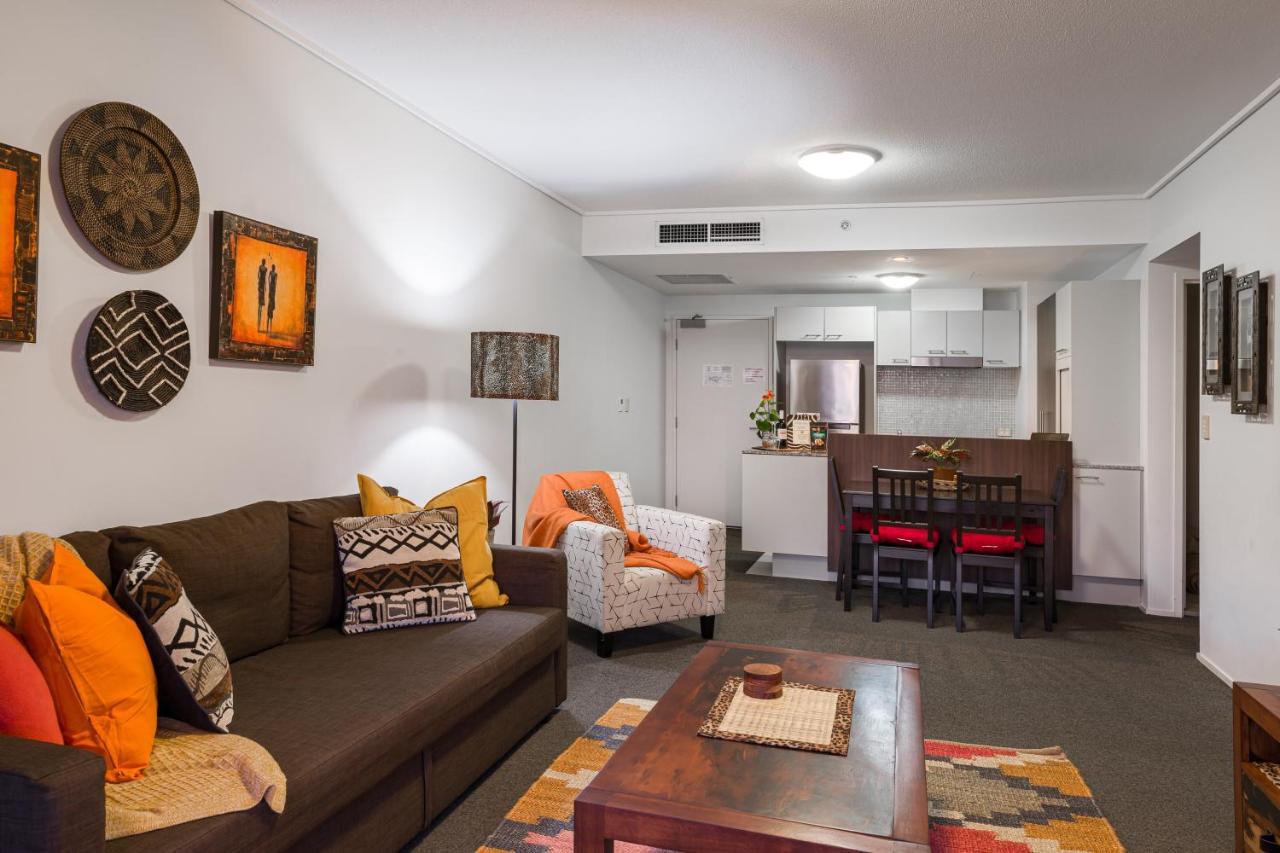 African Escape On Level 38 - Balcony With Views Brisbane Bagian luar foto