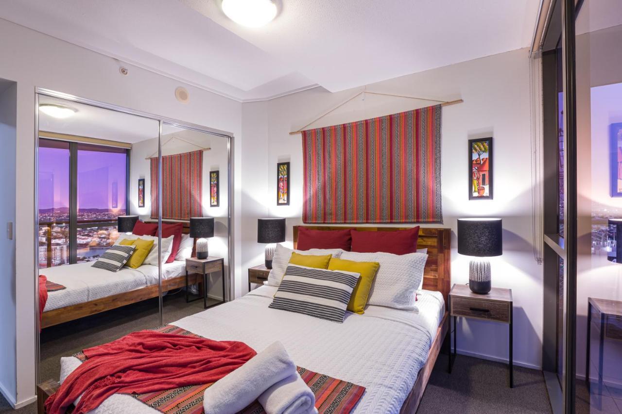 African Escape On Level 38 - Balcony With Views Brisbane Bagian luar foto