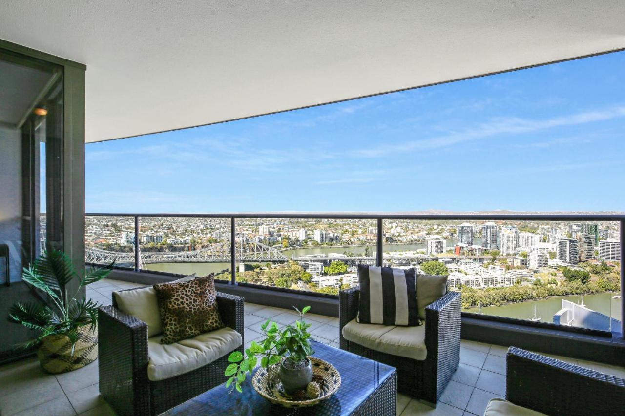 African Escape On Level 38 - Balcony With Views Brisbane Bagian luar foto