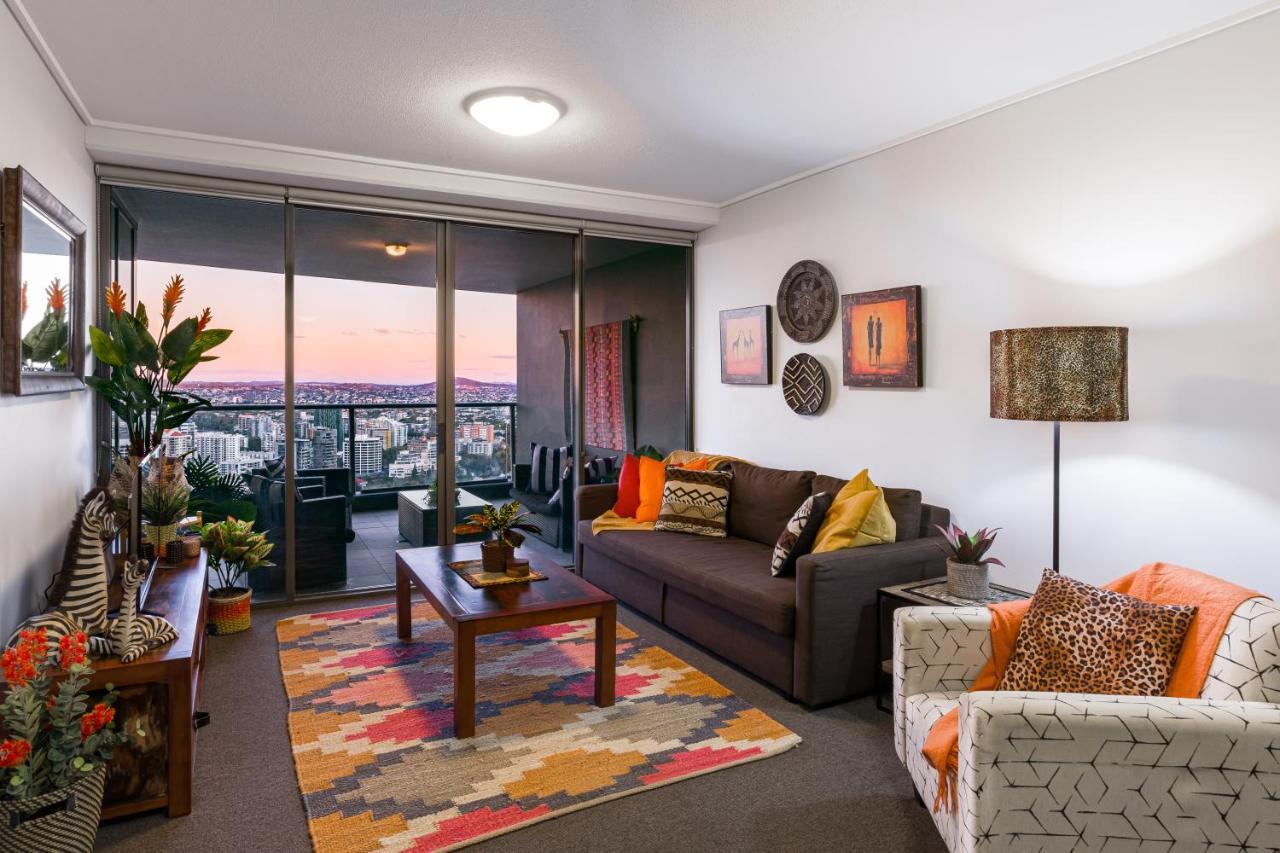 African Escape On Level 38 - Balcony With Views Brisbane Bagian luar foto